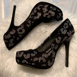 Anne Michelle Black Studded “Dazzler” heels